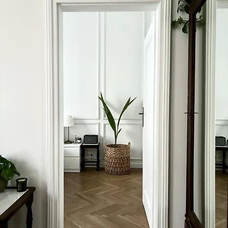 Targowa, Praga - Polnoc, Pge Narodowy Lejlighed *